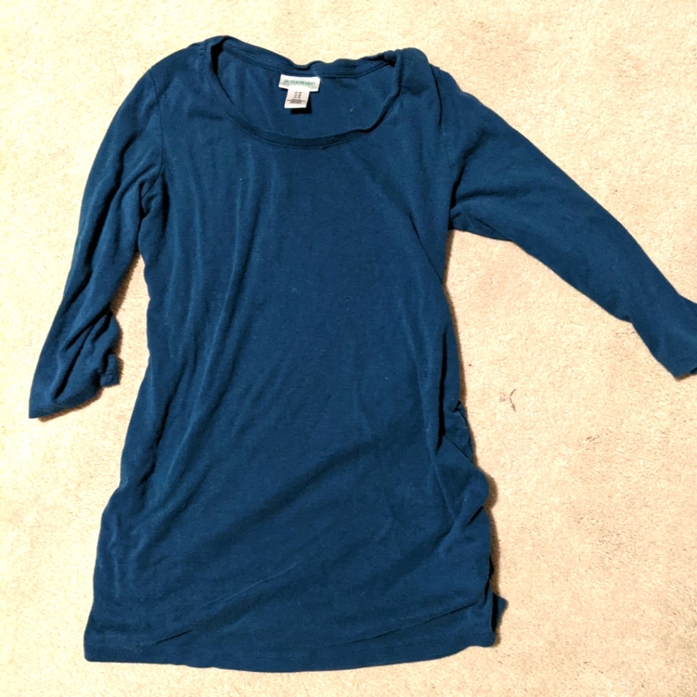 💜 3 for $12 / maternity shirt